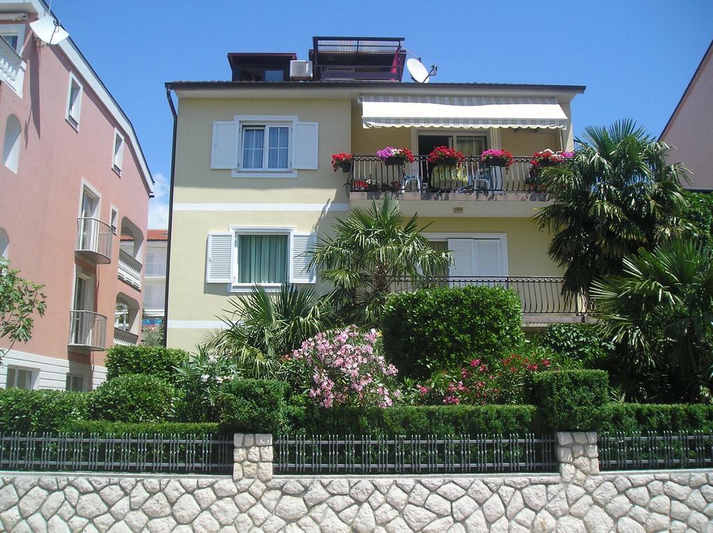 Family Apartments Ankica ซริกเวนิซา ภายนอก รูปภาพ