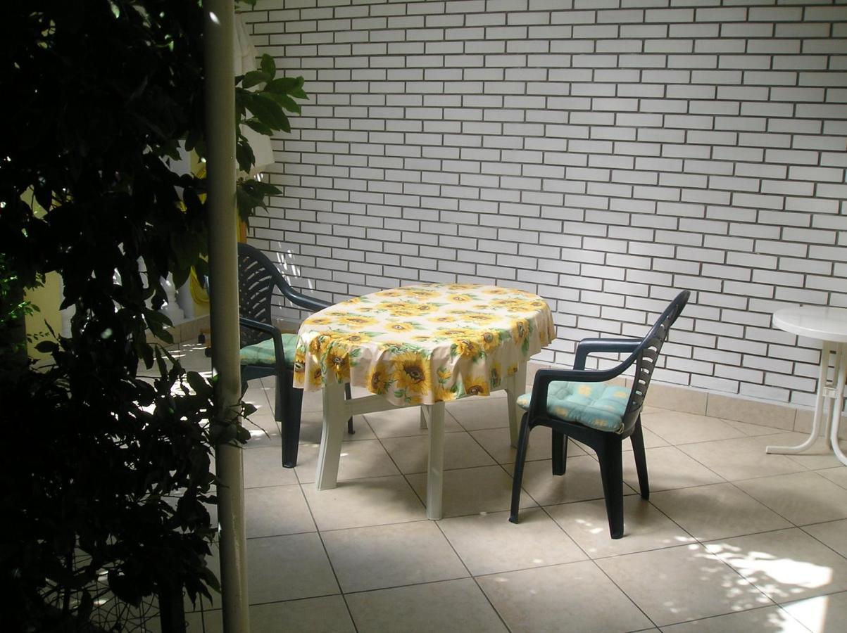 Family Apartments Ankica ซริกเวนิซา ภายนอก รูปภาพ