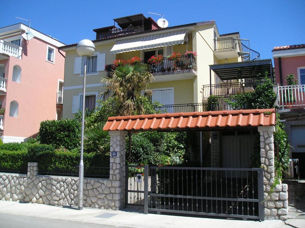 Family Apartments Ankica ซริกเวนิซา ภายนอก รูปภาพ