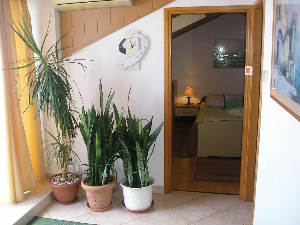 Family Apartments Ankica ซริกเวนิซา ภายนอก รูปภาพ