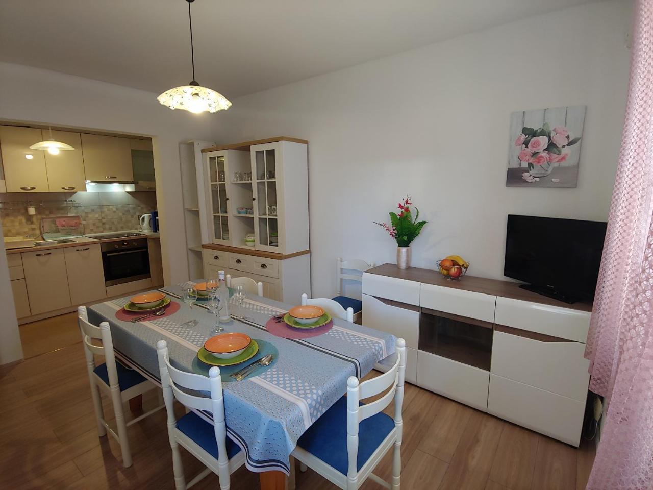 Family Apartments Ankica ซริกเวนิซา ภายนอก รูปภาพ