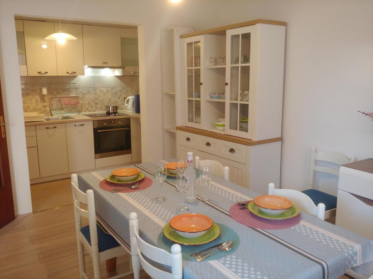 Family Apartments Ankica ซริกเวนิซา ภายนอก รูปภาพ